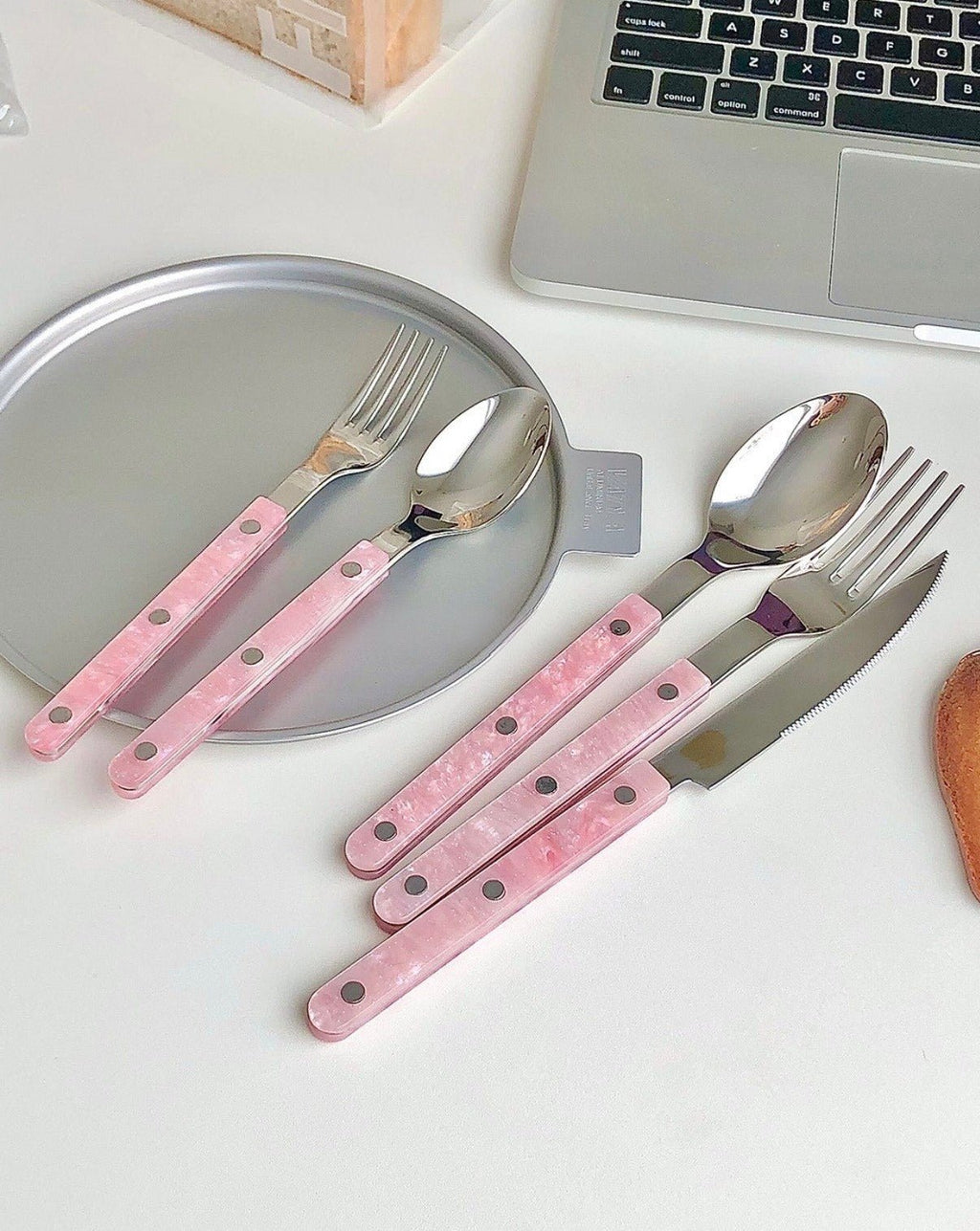 10-Pcs Sleek Modern Pinky Flatware Silverware Flatware Set-4