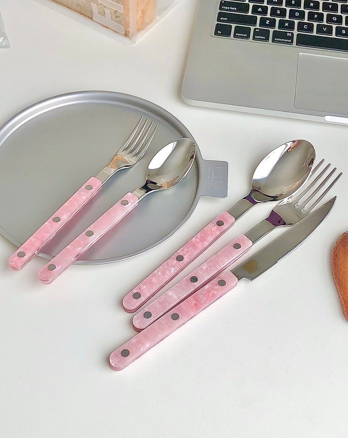 10-Pcs Sleek Modern Pinky Flatware Silverware Flatware Set-4